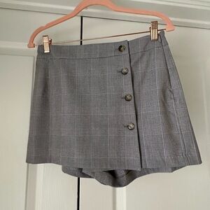 Aritzia Gray Plaid Button Skort